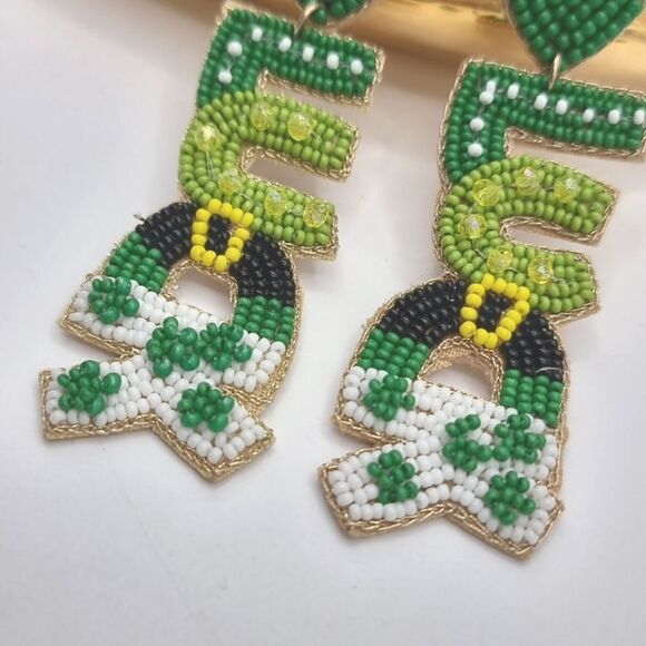 New LUCK graphic bling sead beed St Patty's day earrings - Picture 6 of 9